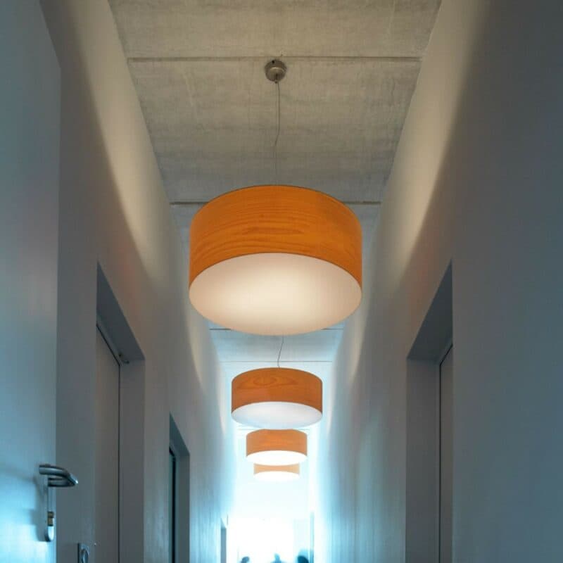 LZF Pendelleuchte Gea Large in Orange Wohnbeispiel