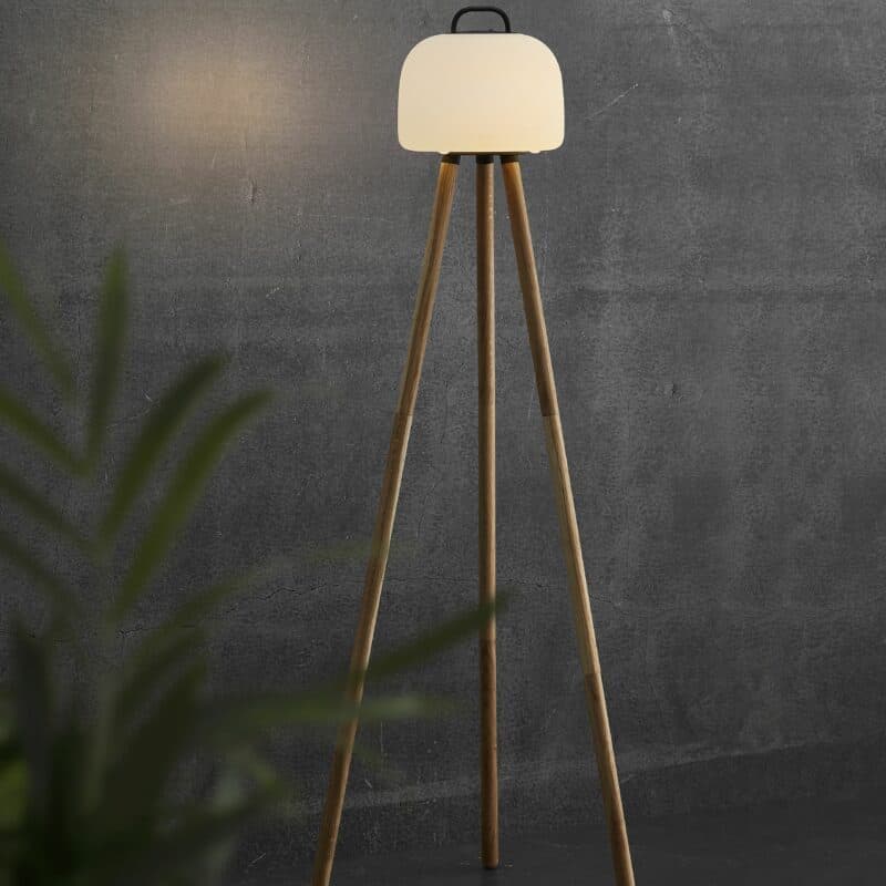 Nordlux Tripod 110 Holz mit Kettle Anwendungsbeispiel Milieu