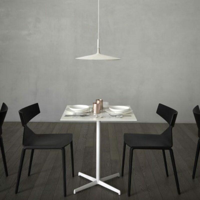 Foscarini Pendelleuchte Aplomb Large als Wohnbeispiel