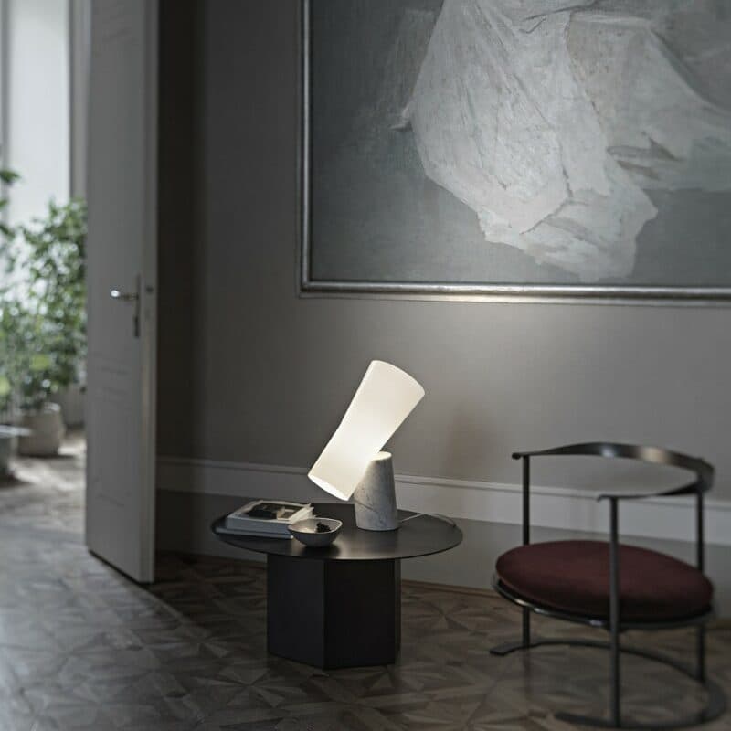 Foscarini Tischleuchte Nile in Weiß Wohnbeispiel