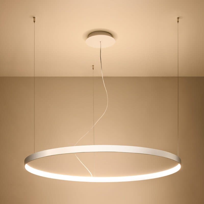 Liadomo Kronleuchter Skilo Weiß 110 cm eingeschaltet warmweiße Lichtfarbe