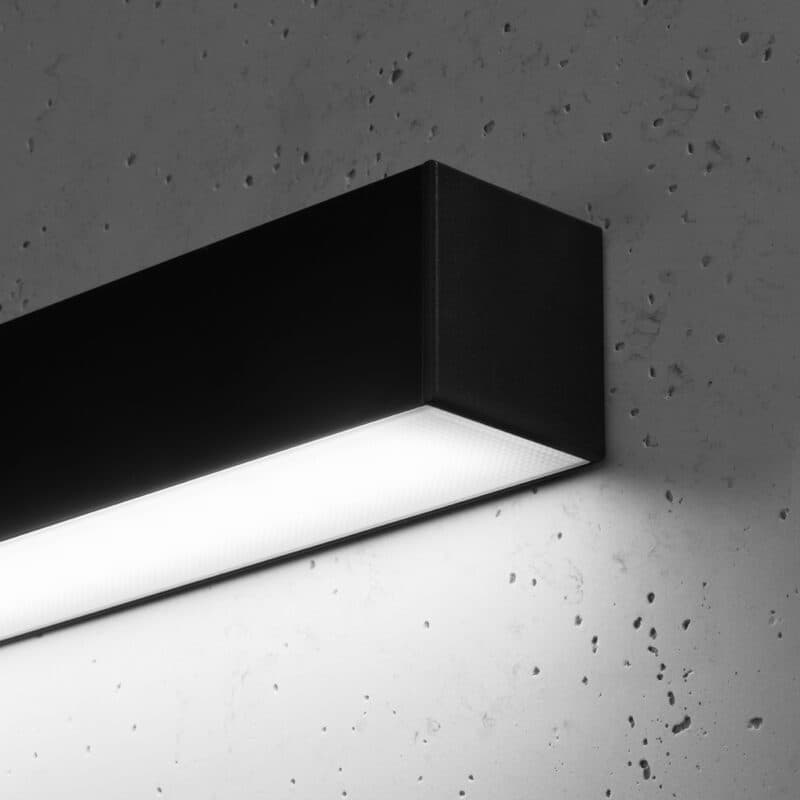 Sollux Wandleuchte Pinne in Schwarz mit 67 cm und 4000 K Detailansicht