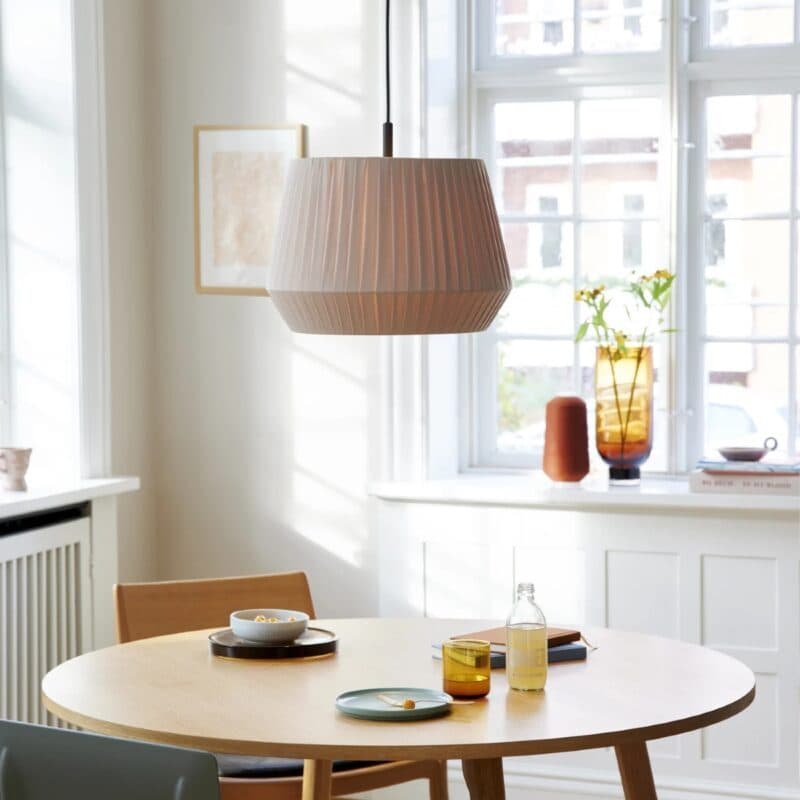 Nordlux Pendelleuchte Dicte mit 40 cm in Beige Wohnbeispiel