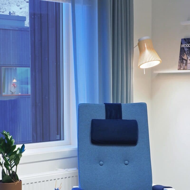 Secto Design Wandleuchte Petite 4630 in Birke natur Wohnbeispiel