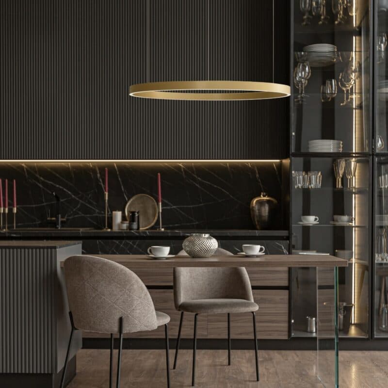 Nova Luce Pendelleuchte Elowen in Gold gebürstet mit 98 cm Wohnbeispiel