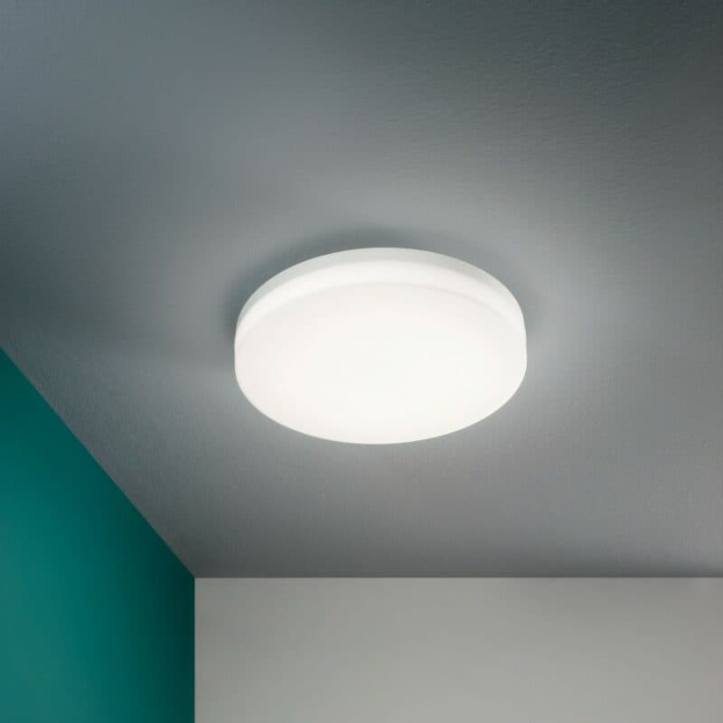Fabas Luce Deckenaußenleuchte Trigo mit Bewegungsmelder Ambientebeispiel