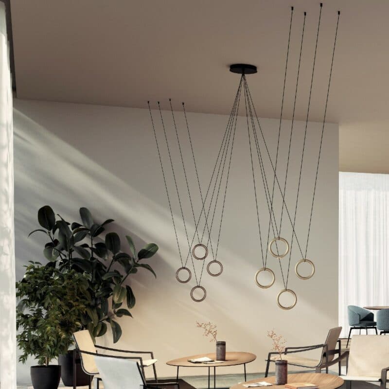 Lodes Pendelleuchte IVY V Wohnbeispiel mit Baldachin 12 Lights Central