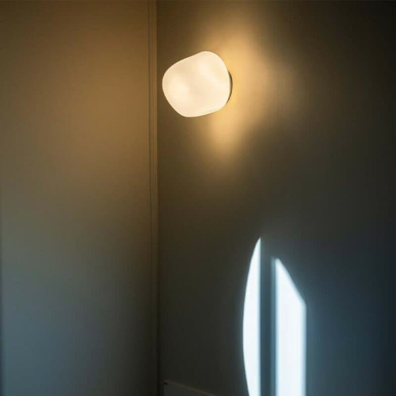 Foscarini Wand- und Deckenleuchte Hoba Wohnbeispiel