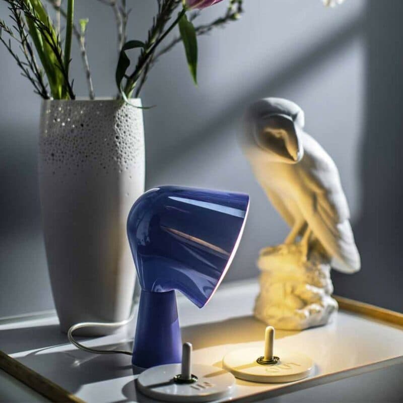 Foscarini Tischleuchte Binic in Blau Ambientebeispiel