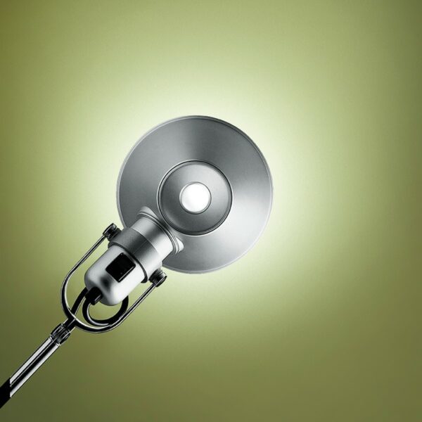 Artemide Tischleuchte Tolomeo Micro LED Detailansicht Leuchtenkopf