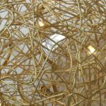 Catellani & Smith Pendelleuchte Fil de Fer Detail Leuchtenschirm und Leuchtmittel