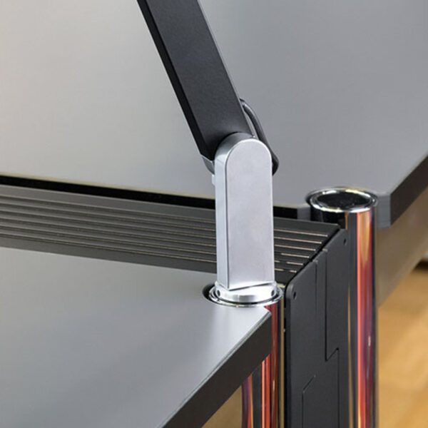 Nimbus Adapter für USM-Haller-Tischbein ohne Höhenverstellung für Tischleuchte Roxxane New Office & Roxxane New Home Anwendungsbeispiel