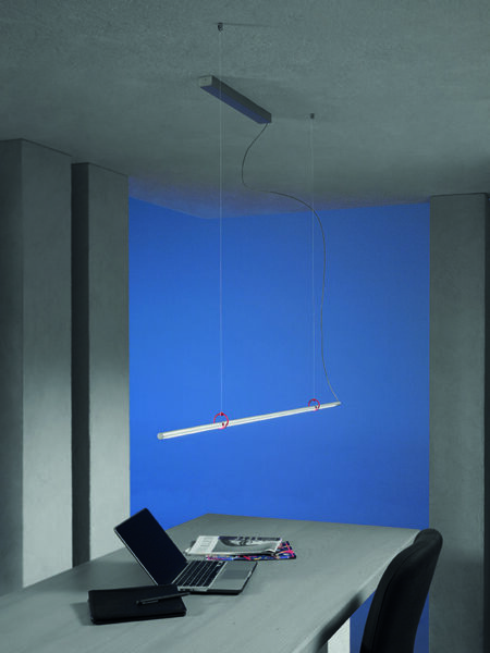 Escale Pendelleuchte Slimline in Aluminium geschliffen/eloxiert mit einer Gesamtlänge von 120 cm