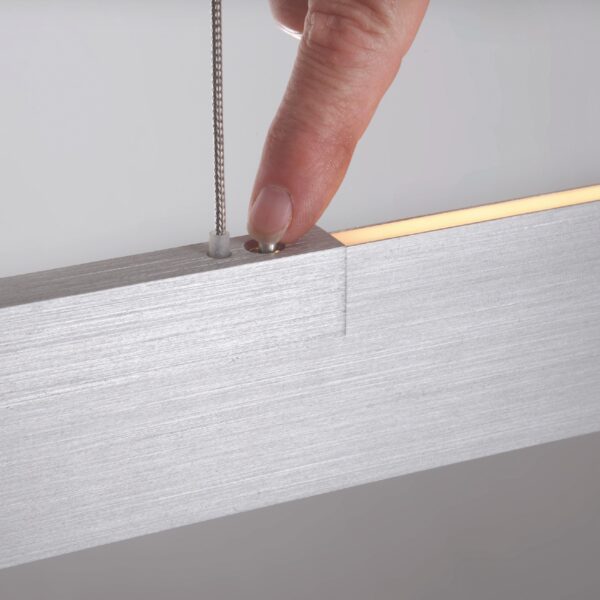 Bopp Pendelleuchte Nano in Aluminium geschliffen mit 140 cm Gesamtlänge Detailansicht