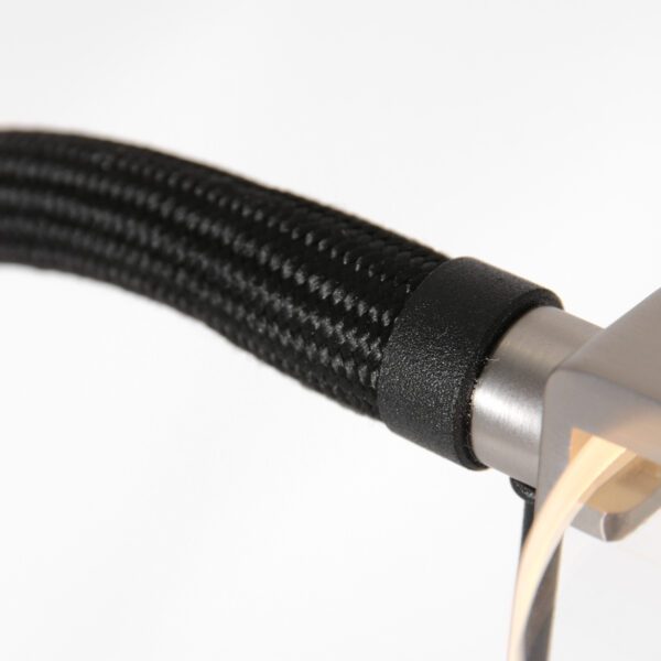 Steinhauer Stehleuchte Turound Flex in Stahl mit rauchfarbenem Diffusor Detailansicht Kabel
