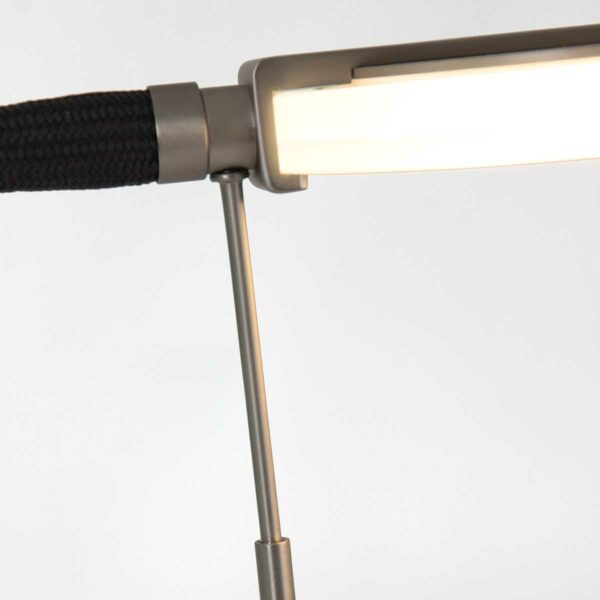 Steinhauer Tischleuchte Turound Flex in Stahl mit klarem Diffusor Detailansicht Verstellstift