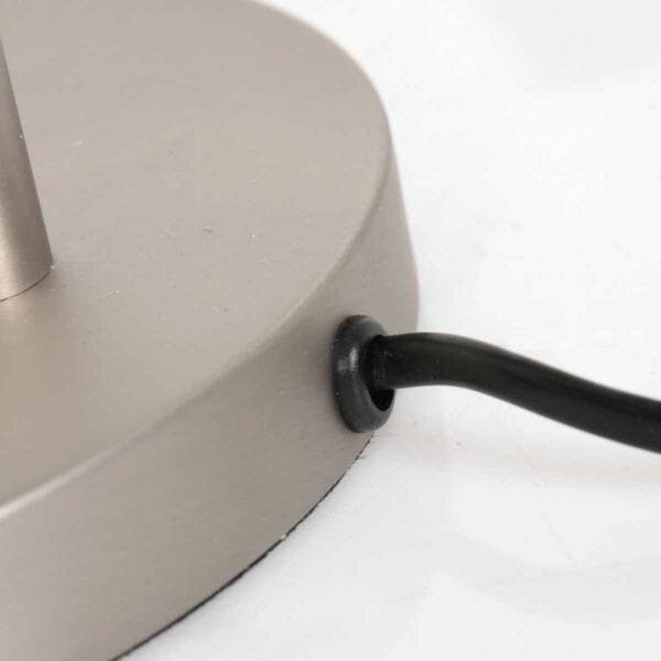 Steinhauer Tischleuchte Turound Flex in Stahl mit rauchfarbenen Diffusor Detailansicht Kabel